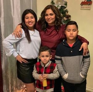 Meet your Posher, Dania